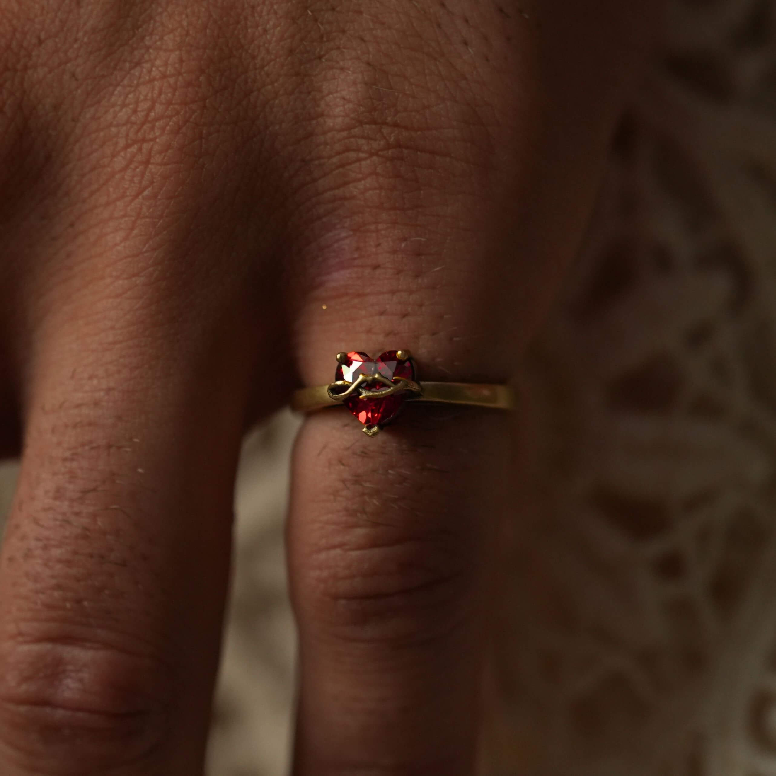 EROS ACANTHA RING